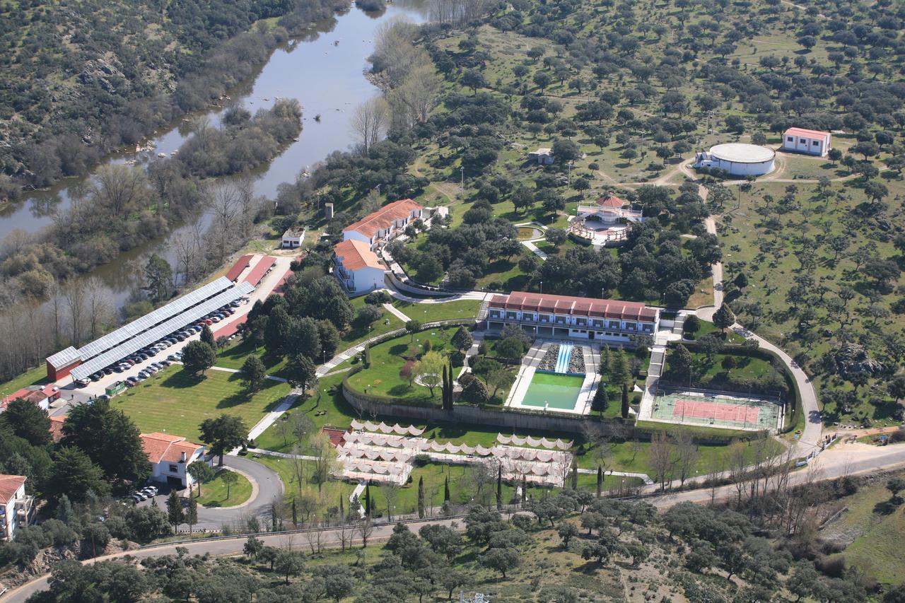 Balneario De Ledesma Hotel Vega de Tirados Exterior photo